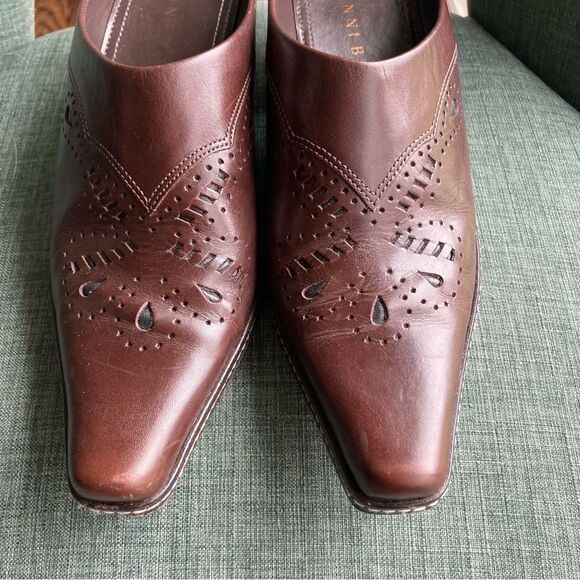 Gianni Bini Women’s Brown genuine Leather Y2K mule heel size 10. Good condition! - Picture 9 of 11